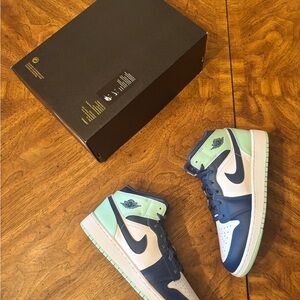 Nike Air Jordan 1 Mid (GS)